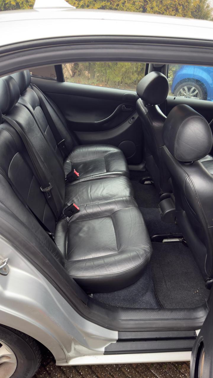 Seat Toledo 2.3 VR5 125KW 2003 Grijs