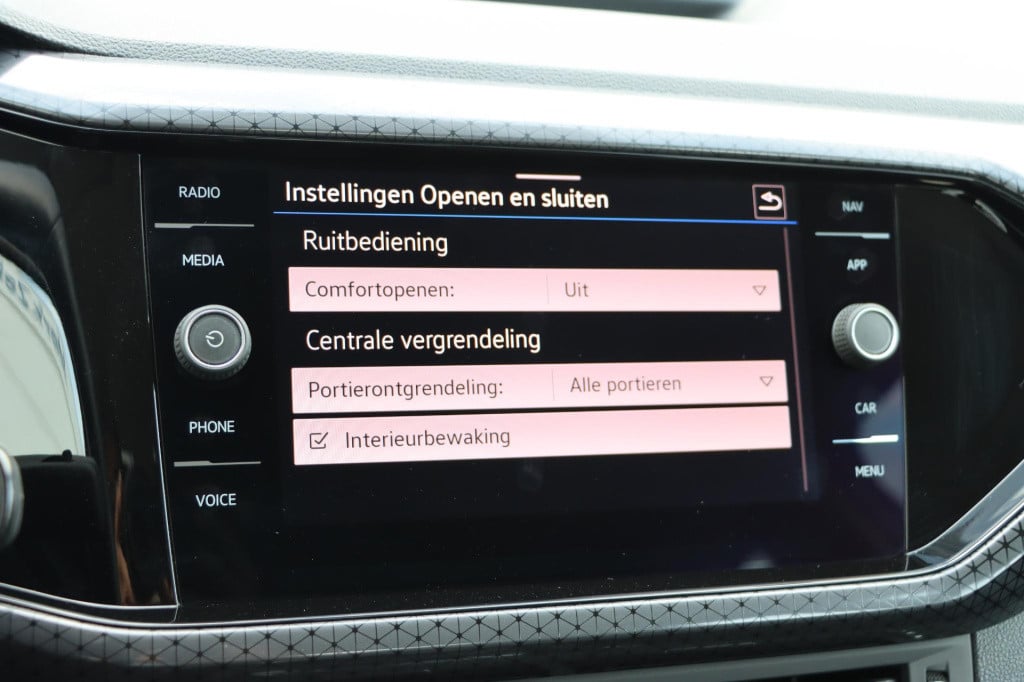 Volkswagen T-cross 1.5 tsi style business r