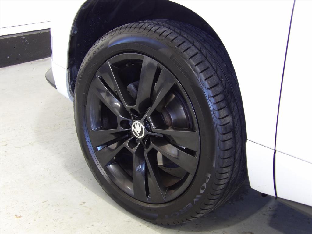 Skoda Karoq 1.5 tsi act greentech 150pk dsg-7 sportline business