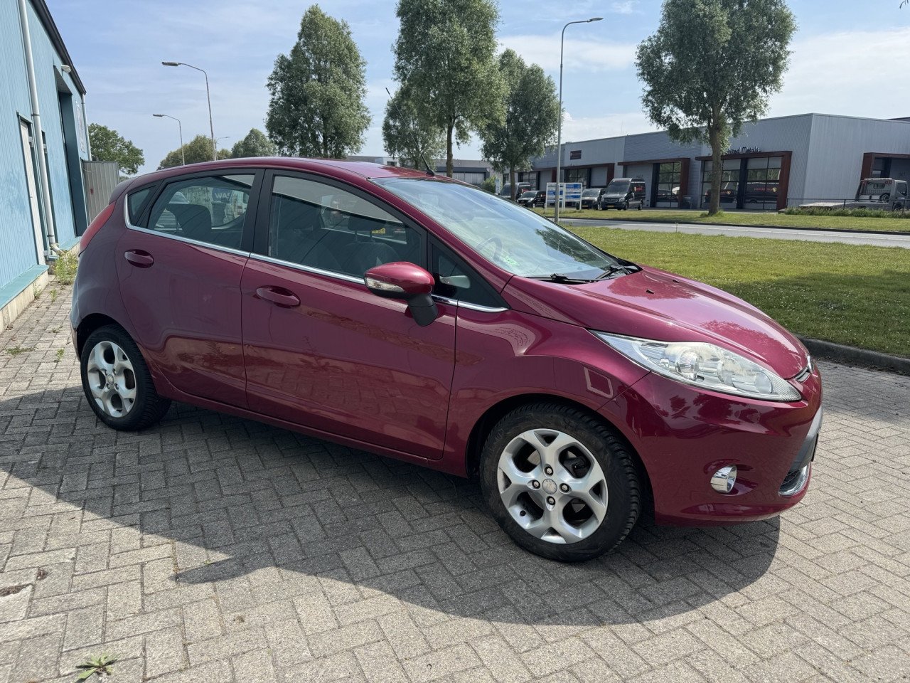 Zeer leuke Ford Fiesta 1.25 Titanium