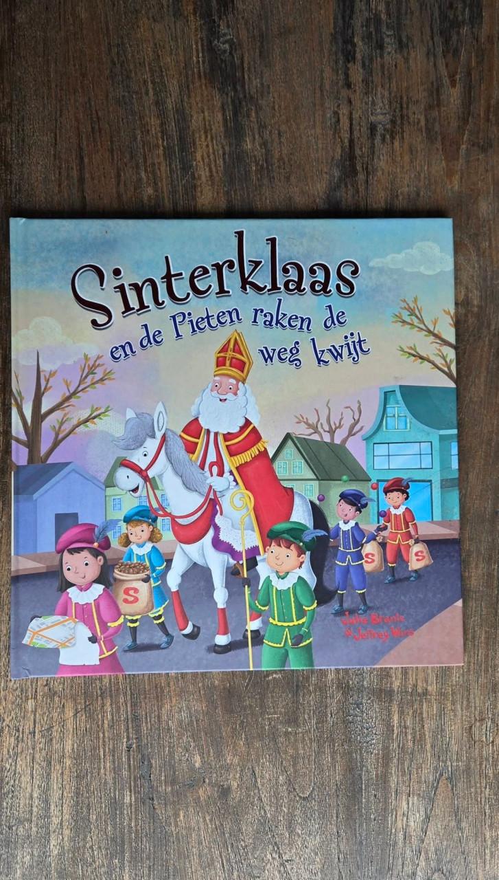🎈4 Sinterklaasboeken van Julie Brands & Jeffrey Wins