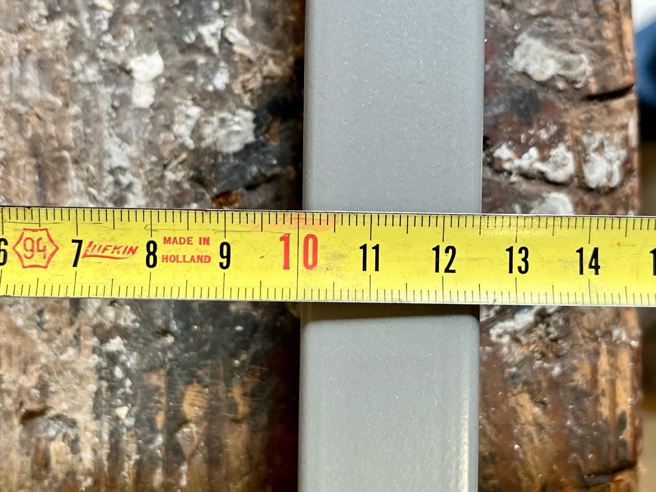 Meubelpoot 2,5x2,5x70cm.