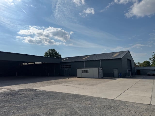 Bedrijfshal Kapellebrug te huur 220m2 of meer