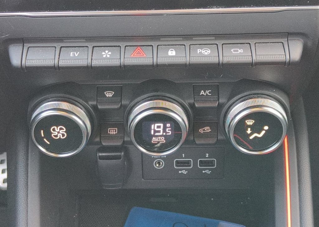 Renault Clio 1.6 e-tech hybrid 145 e-tech engineered