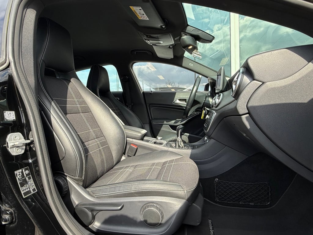 Mercedes-Benz Cla shooting brake 180 ambition