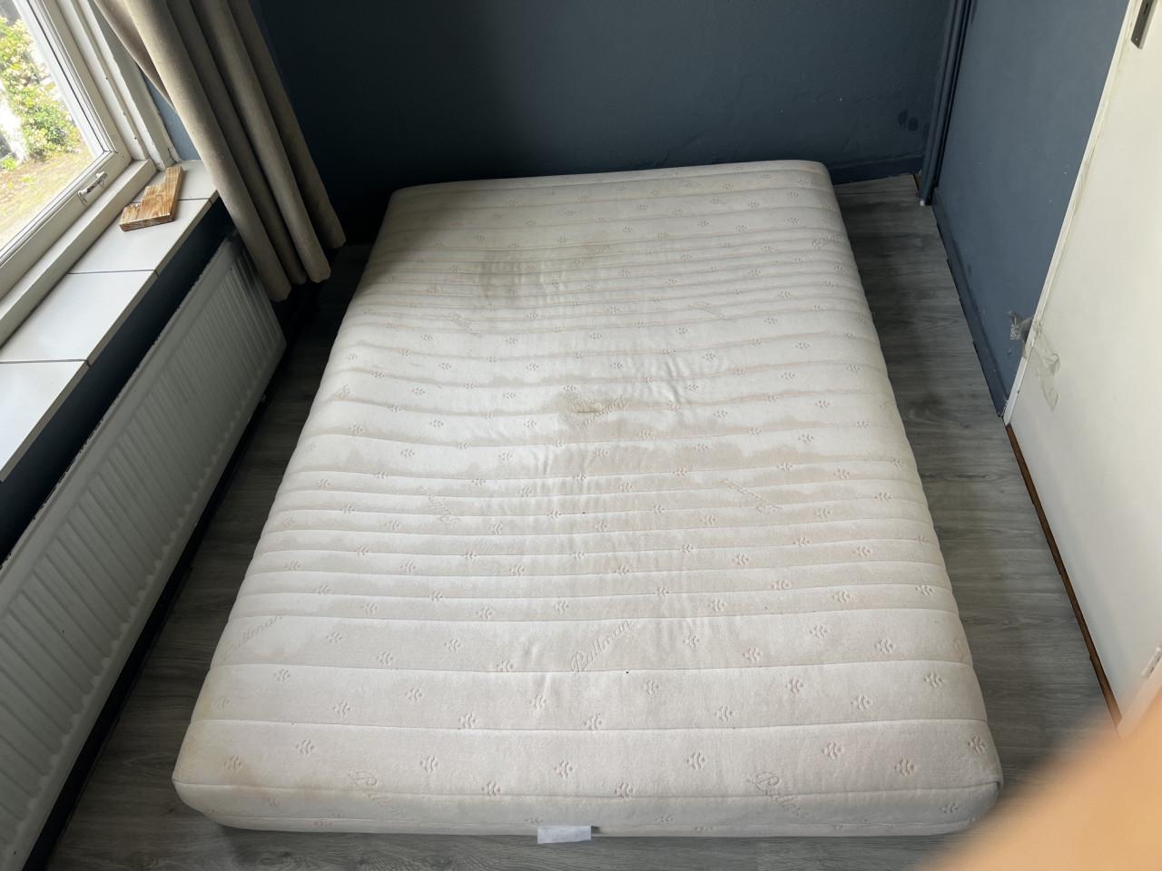 GRATIS **Matras 140x200