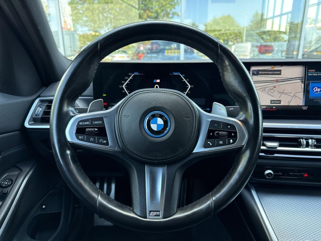 BMW 3-serie 320e m-sport | facelift | widescreen | navi | carplay | led