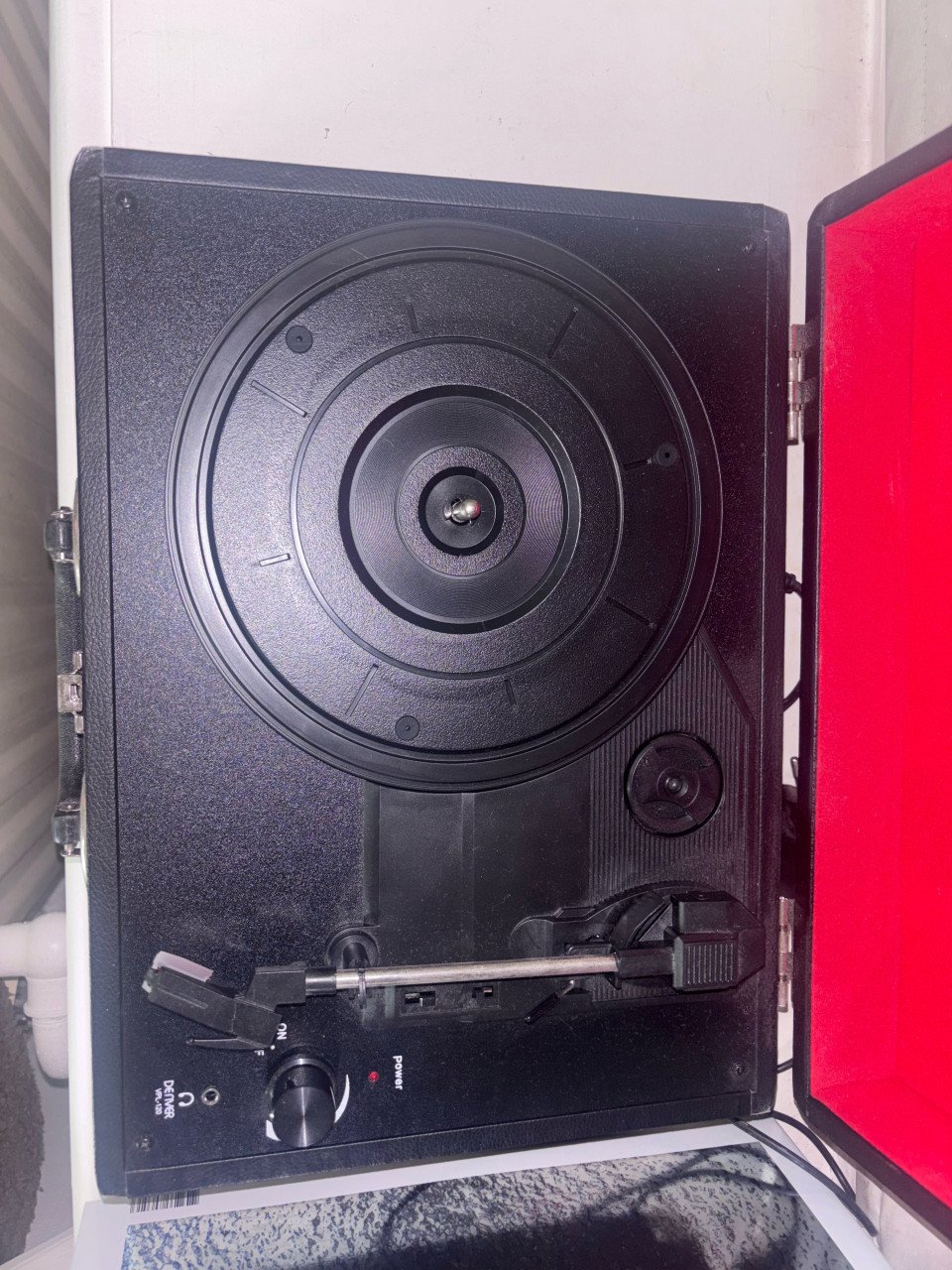 Denver VPL-120 Zwart met platen