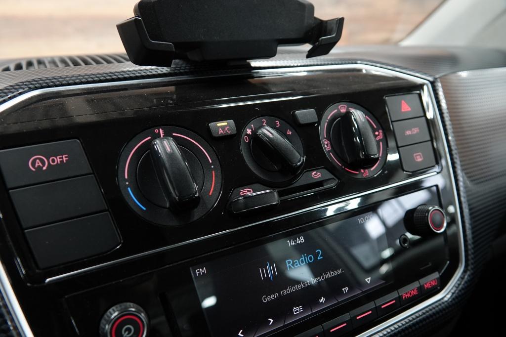 Volkswagen UP! 1.0 | bluetooth | lane assist | airco |