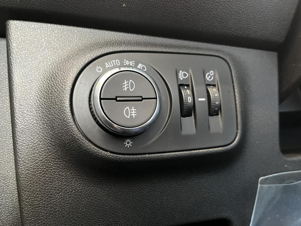 Opel Corsa 1.4 cosmo | cruise control | achteruitrijcamera | airco | stoel 