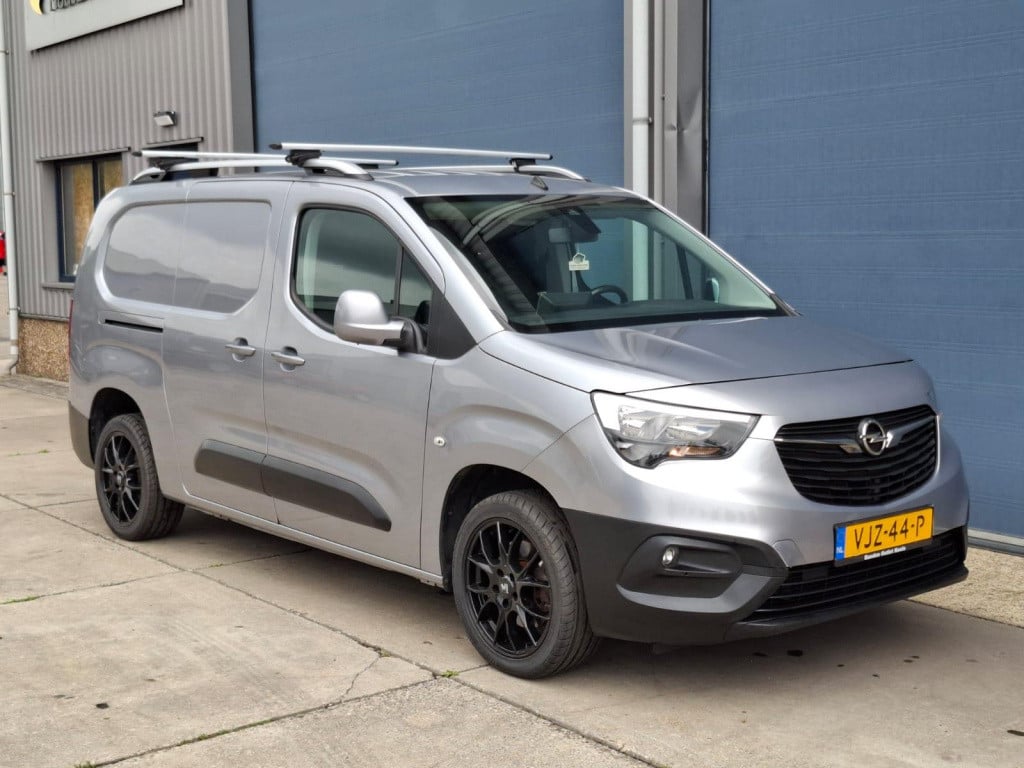 Opel Combo 1.5d l2h1 edition automaat / airco / cruise controle / trekhaak 