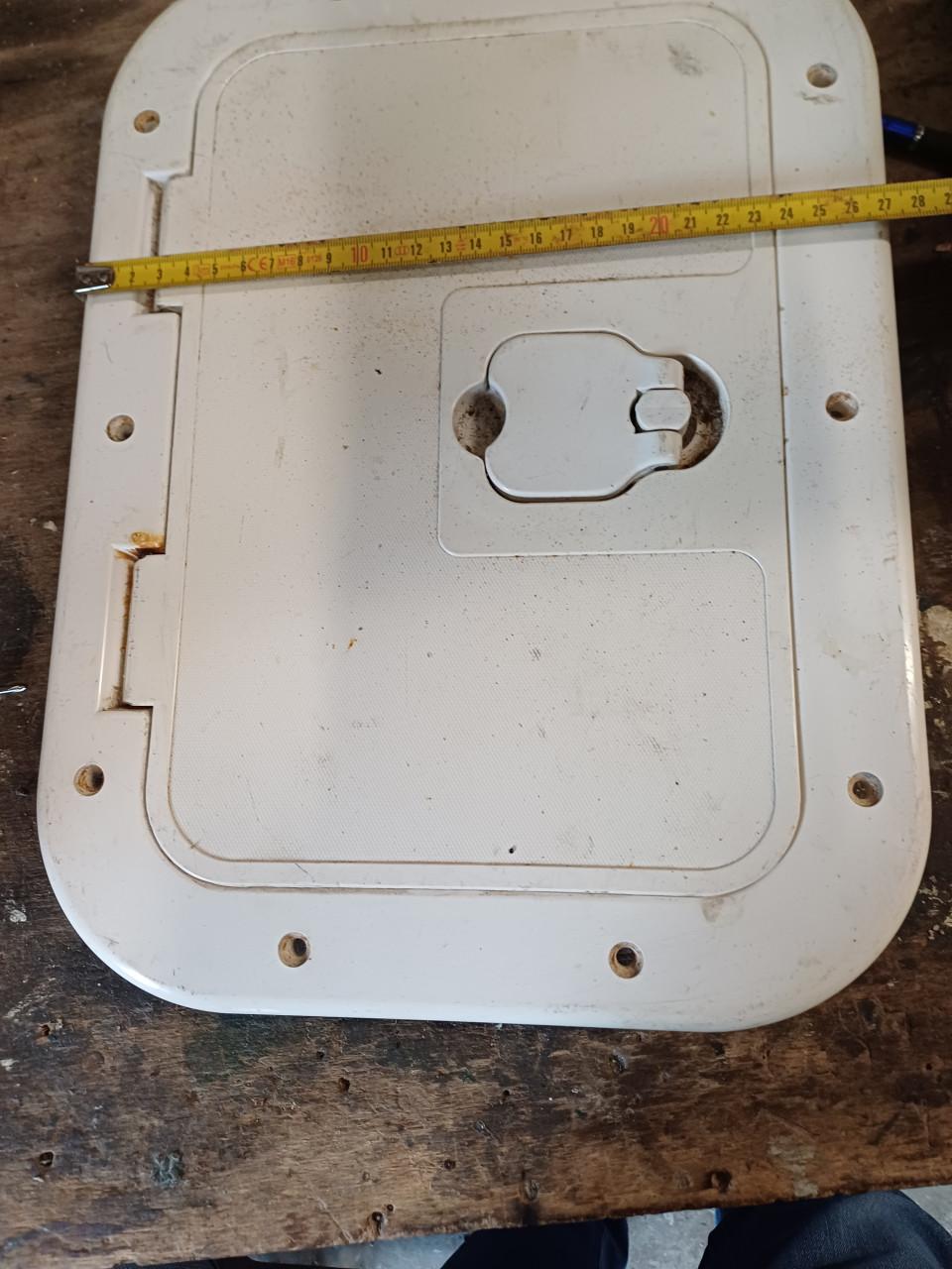 Fenders antennebeugel luikje