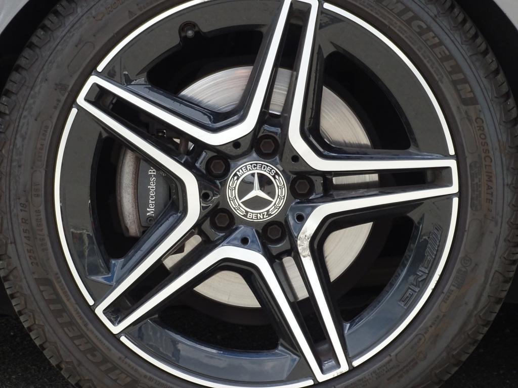 Mercedes-Benz A-Klasse 180 business solution amg | pano | widescreen