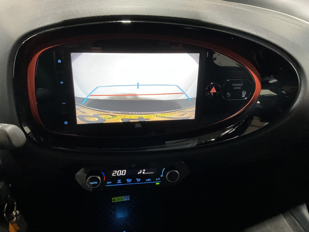 Toyota Aygo x 1.0 vvt-i mt envy | clima | navi | jbl | camera