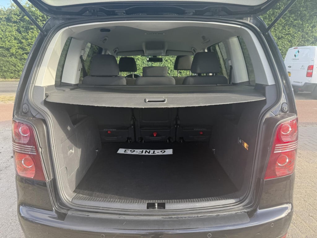 Volkswagen Touran 1.4 tsi highline automaat clima stoelverwarming