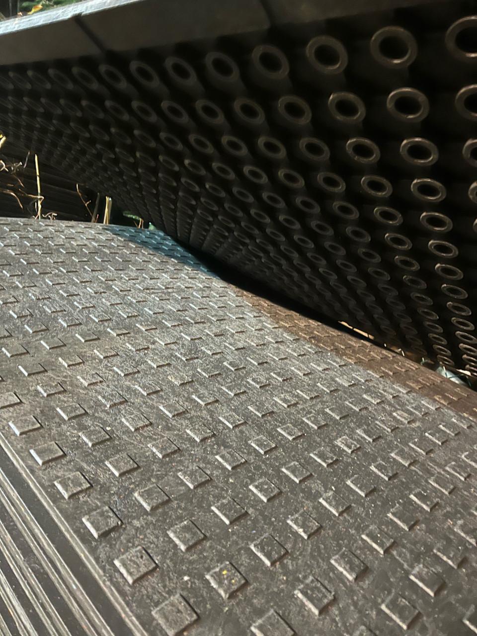 Nieuwe kuntstof rijplaten