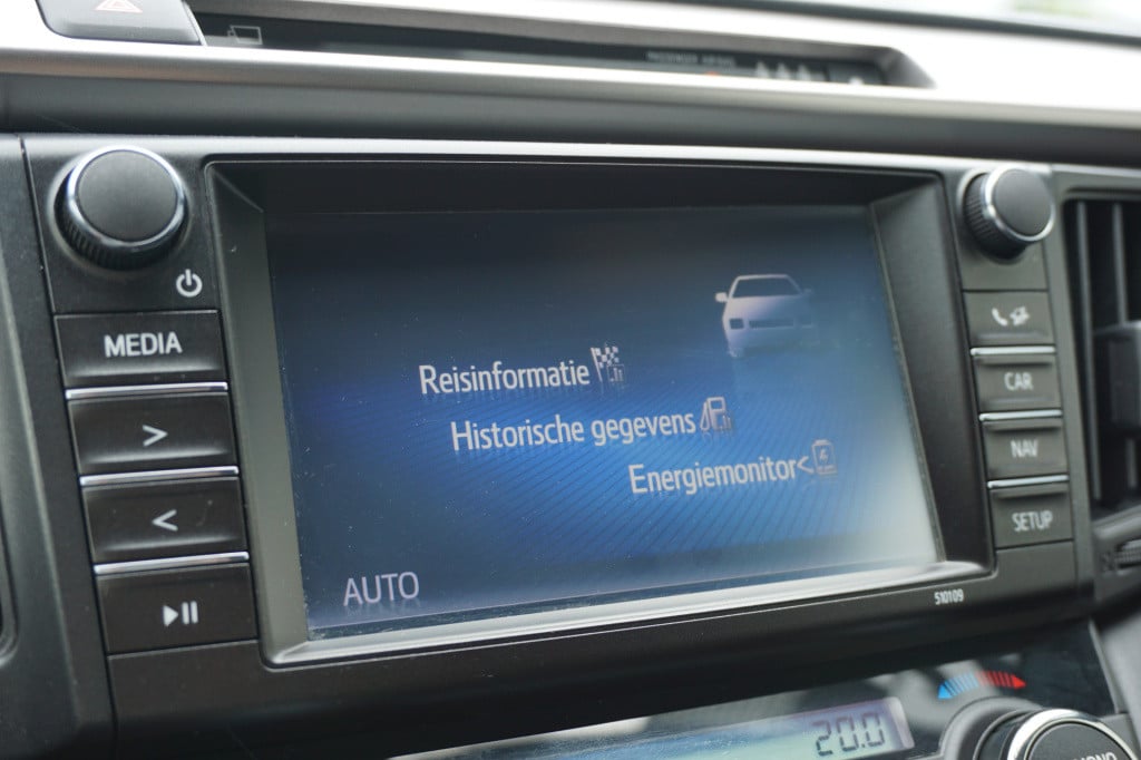 Toyota Rav4 2.5 hybrid awd style - automaat / climate / navi / cruise / ele