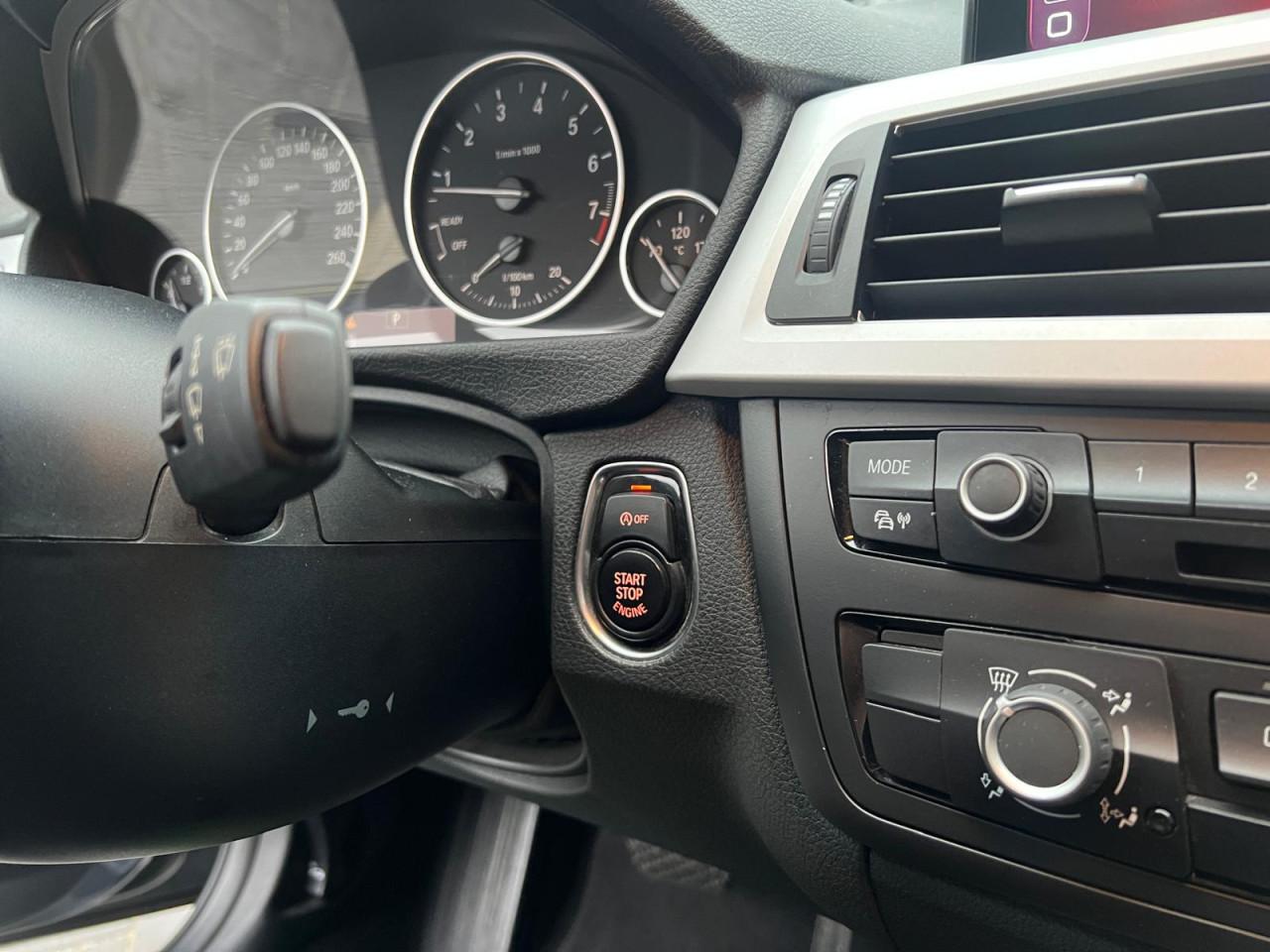 BMW 3-serie 320i M-SPORT Origineel NL