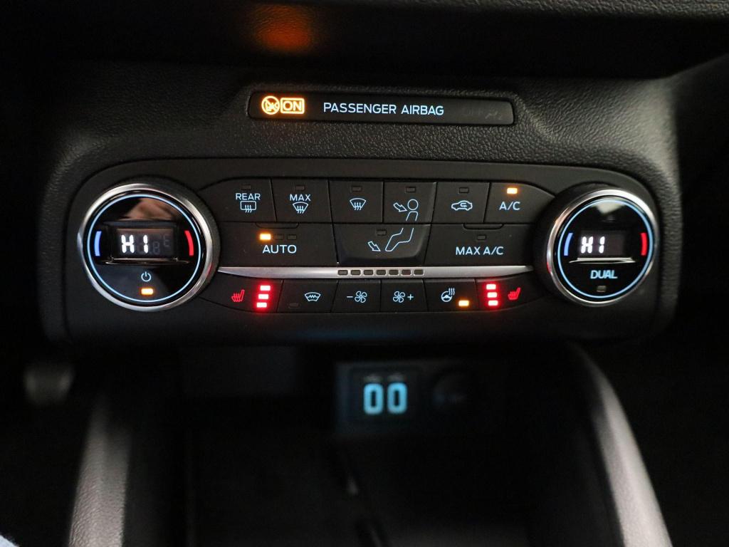 Ford Focus wagon 1.0 ecoboost hybrid st line x business winter pack - clima