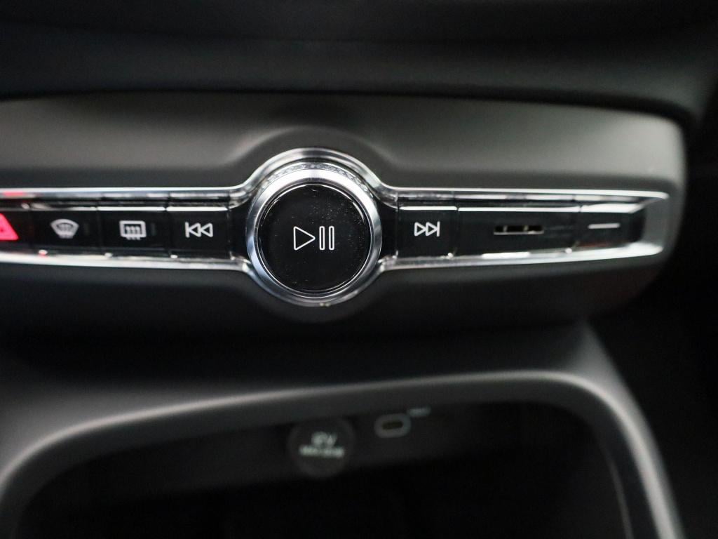 Volvo XC40 recharge core | automaat | apple carplay / android auto | virtua