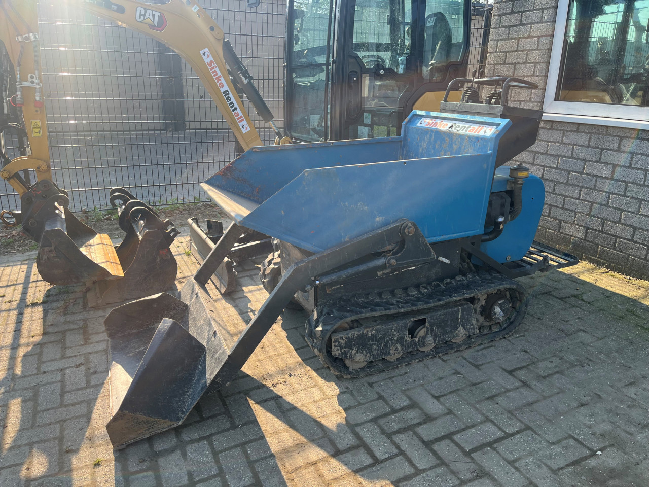 Te huur: Rupsdumpers, wieldumpers al vanaf 0.3m3, 76cm breed € 85,- per dag