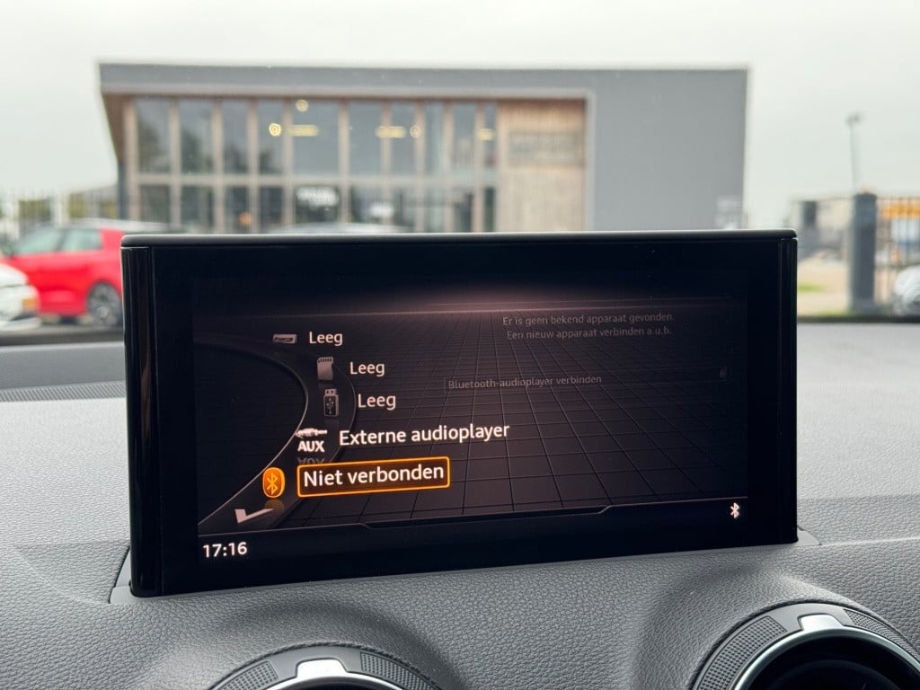 Audi Q2 35 tfsi matrix led * camera * stoelverwarming * acc * keyless
