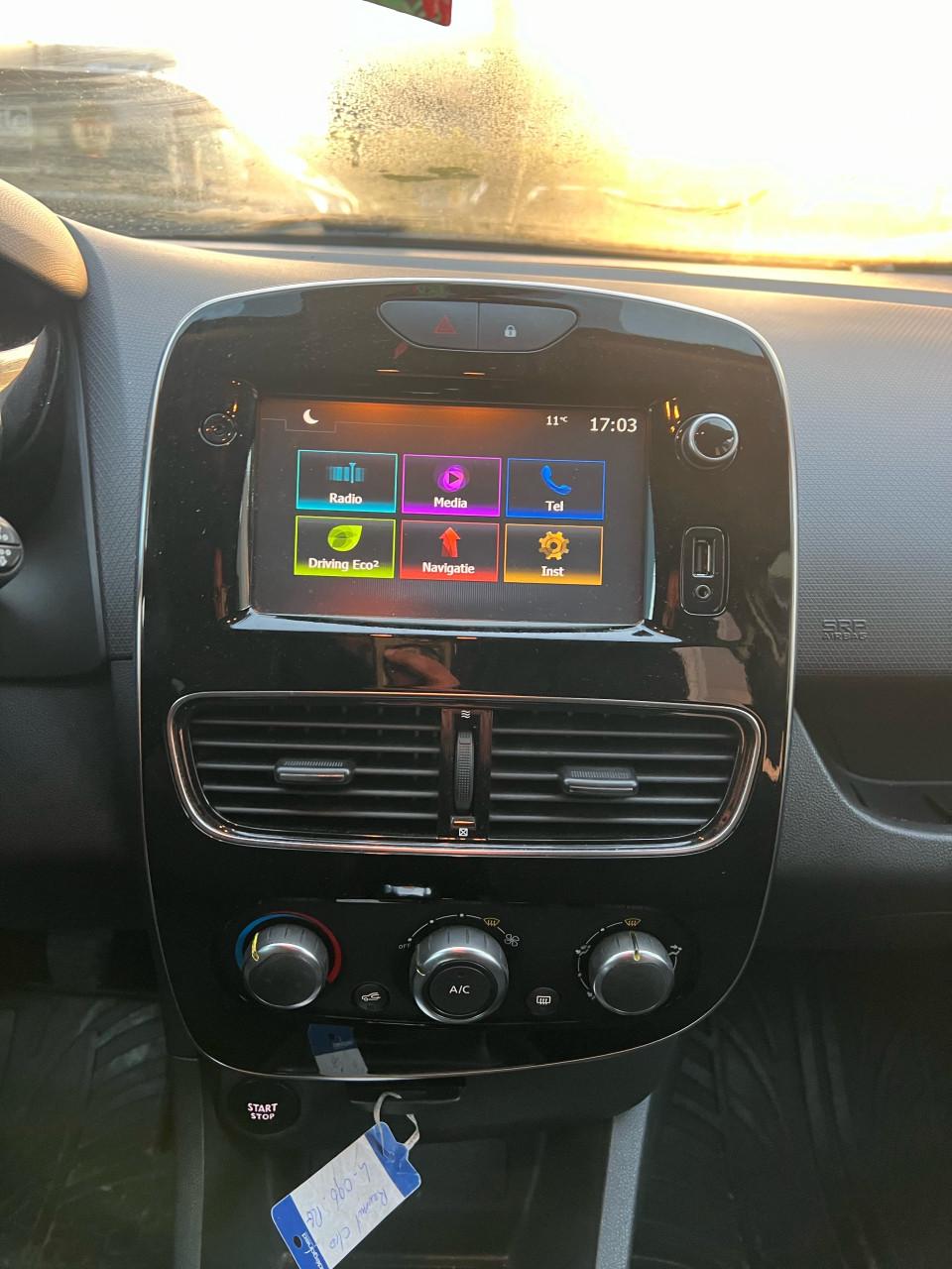 Renault Clio 1.2 Night & Day Limited edtion 148.567km