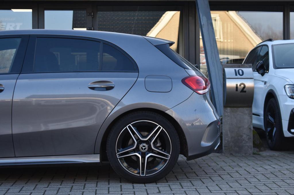 Mercedes-Benz A-Klasse 180 amg night | sfeerverlichting | apple carplay | c