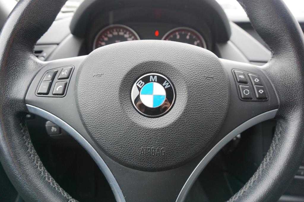 BMW X1 sdrive18i executive airco / navi / cruise / parkeers. / elektr. rame