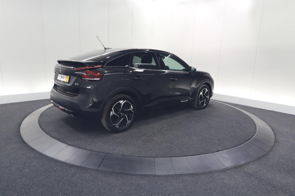 Citroen C4 puretech 130 eat8 shine | camera | head-up display | parkeersens