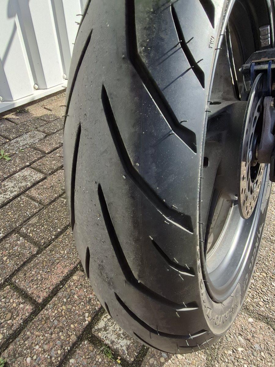 Honda CBR125R uit 2016 met weinig Km