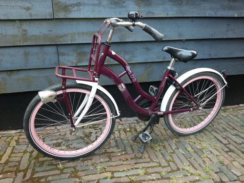 Leuke  (waarschijnlijk) 24 inch meisjesfiets van Sparta