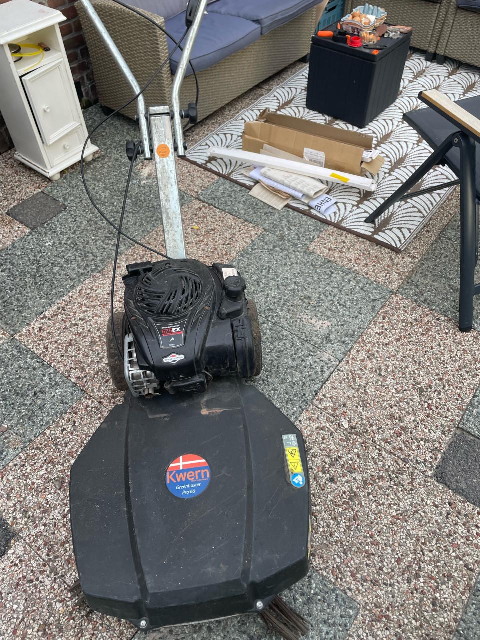 Onkruidborstel machine kwern