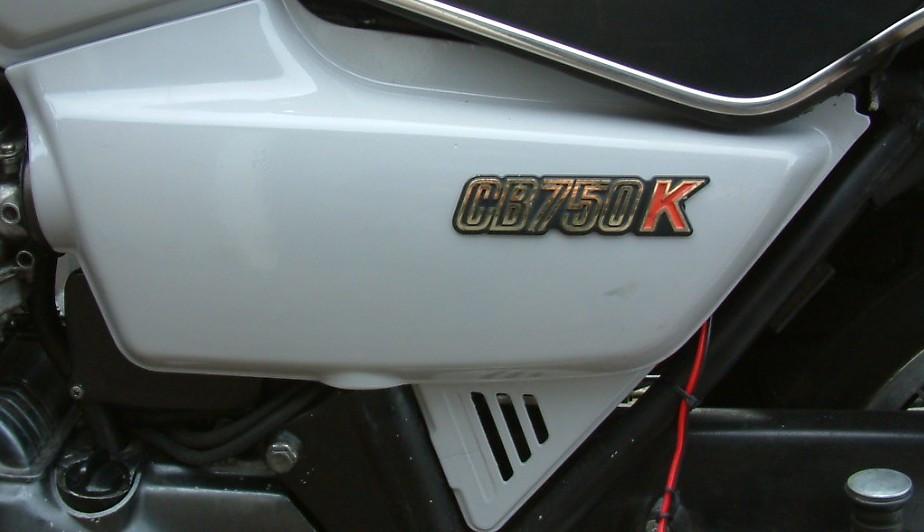 Klassieker  Honda 750  1981 met nieuwe uitlaat bochten en 2 dempers