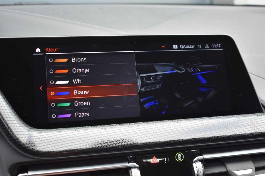 BMW 1 Serie 118i sport line | stoelverwarming | apple carplay | android aut