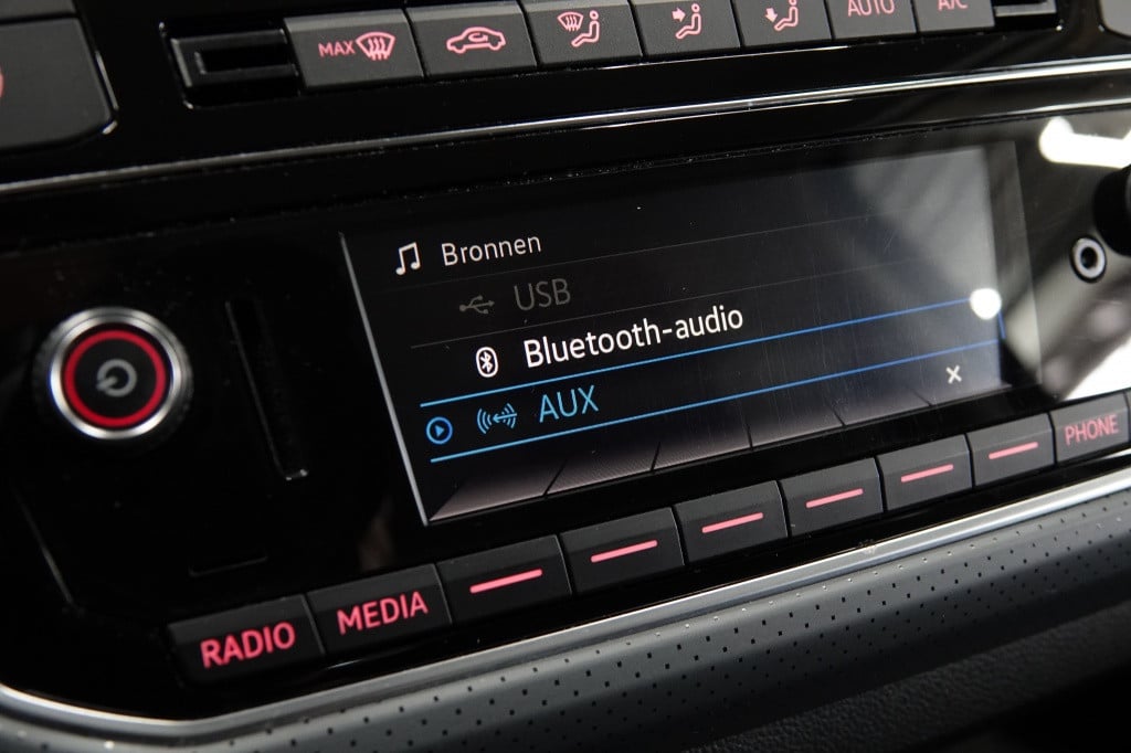 Volkswagen UP! 1.0 tsi high up! | cruise | pdc | bluetooth |