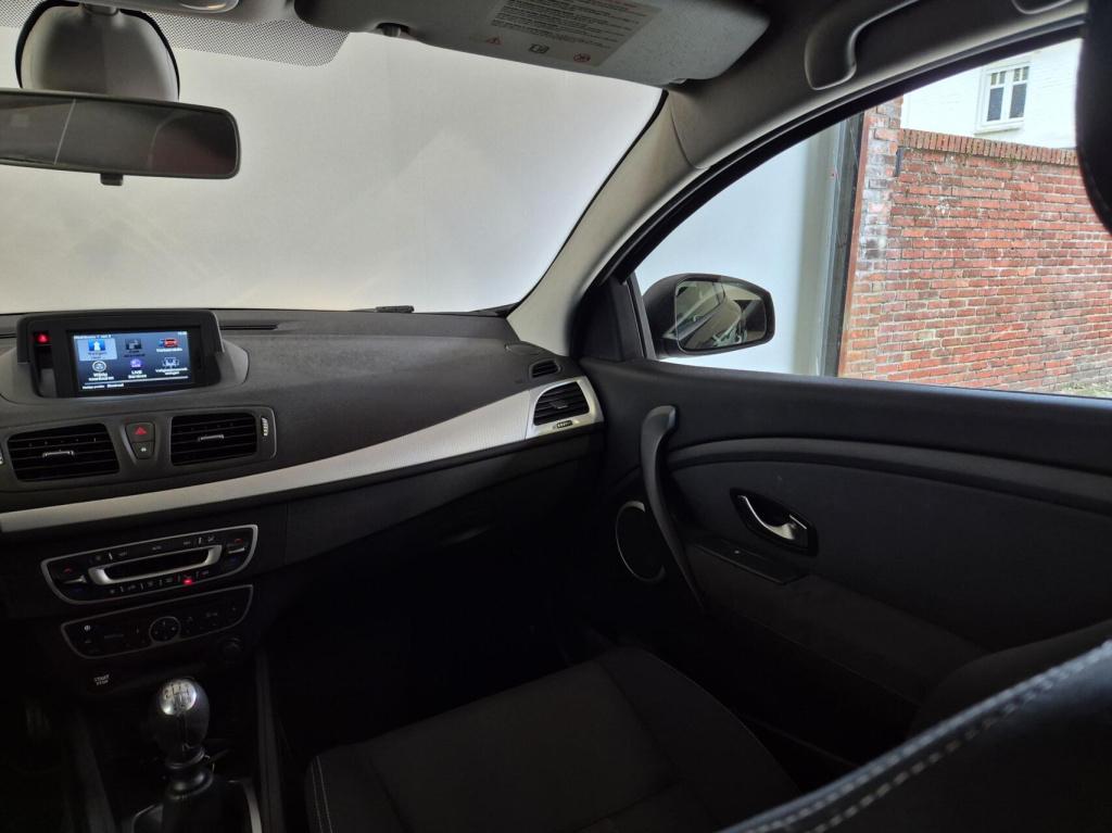 Renault Megane coupé 1.6 parisienne / trekhaak / keyless