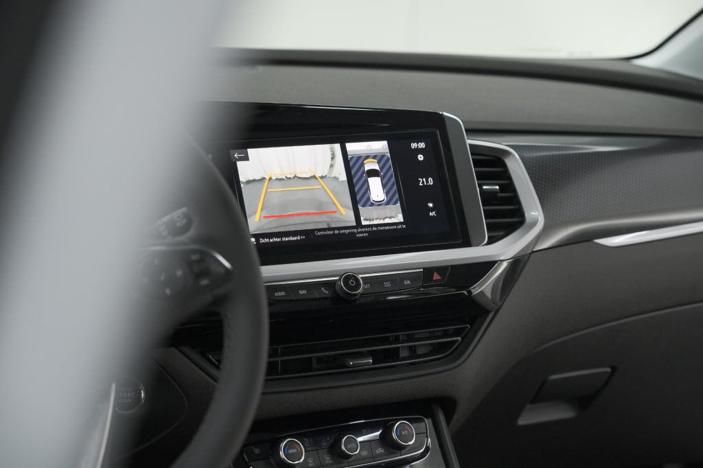 Opel Grandland turbo 130 at8 ultimate | camera | adaptieve cruise control |