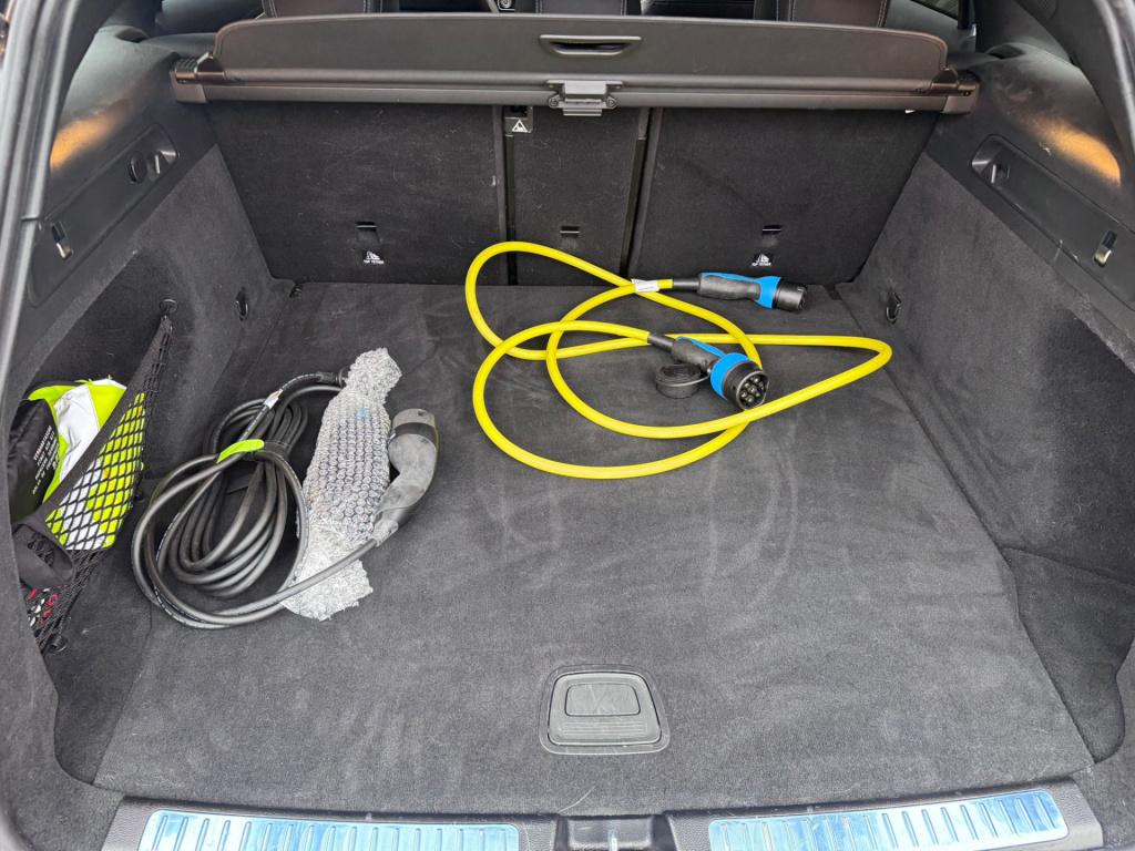 Mercedes-Benz Eqc 400 4matic amg line 80 kwh