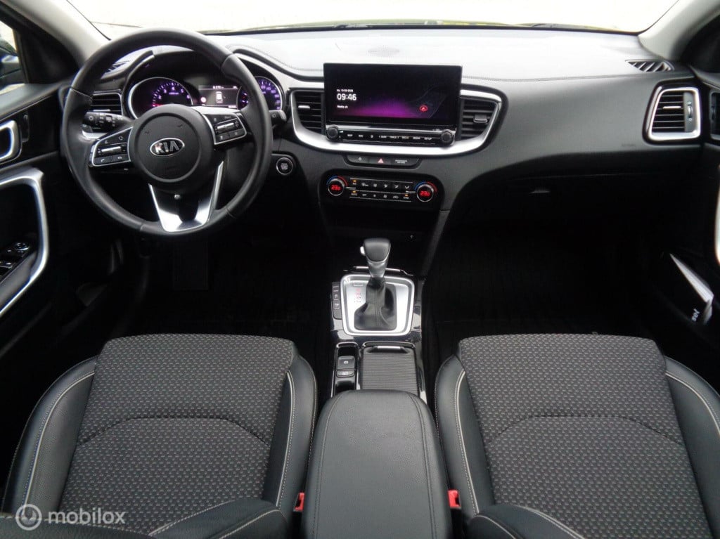 Kia Xceed 1.4 t-gdi executive/automaat/navi/panoramadak/half leer/18''lm/tr