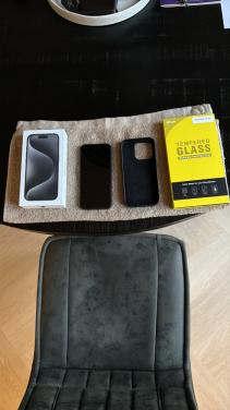 IPhone 15 pro 128 gb