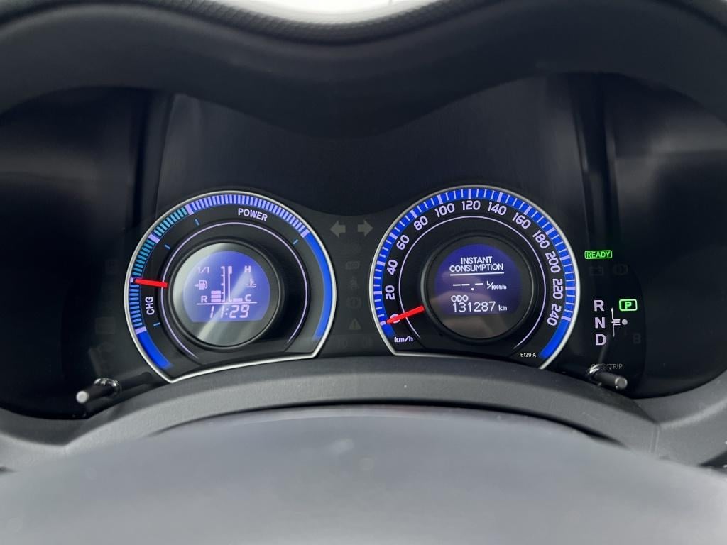 Toyota Auris 1.8 full hybrid asp.