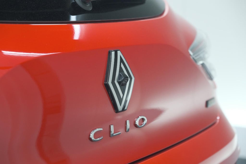 Renault Clio 1.6 e-tech full hybrid 145 techno | 360 camera | navigatie | a