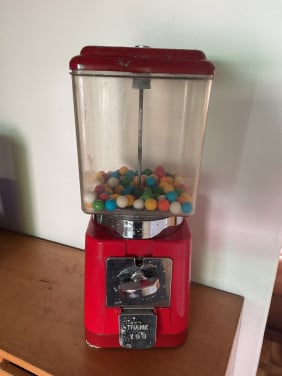 Vintage kauwgomballen automaat
