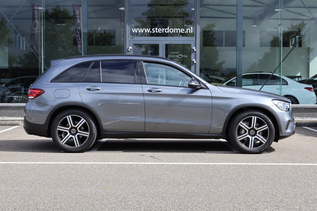 Mercedes-Benz Glc 300e 4matic business solution luxury l mbux l panoramadak