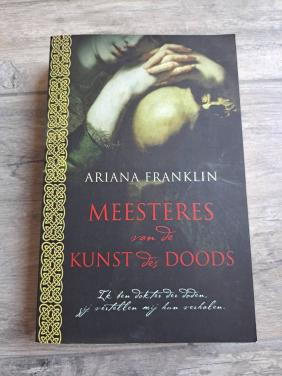 Roman Meesters van de kunst des doods van Aruan Franklin €2,-