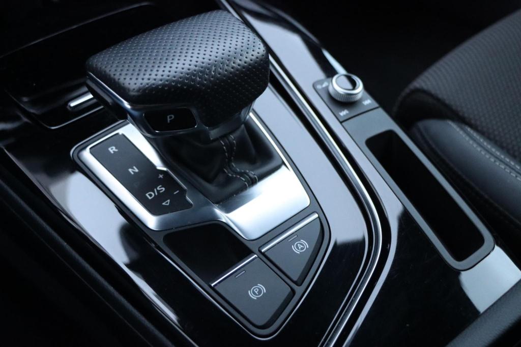 Audi A4 avant 40 tfsi s edition competition 204pk s tronic