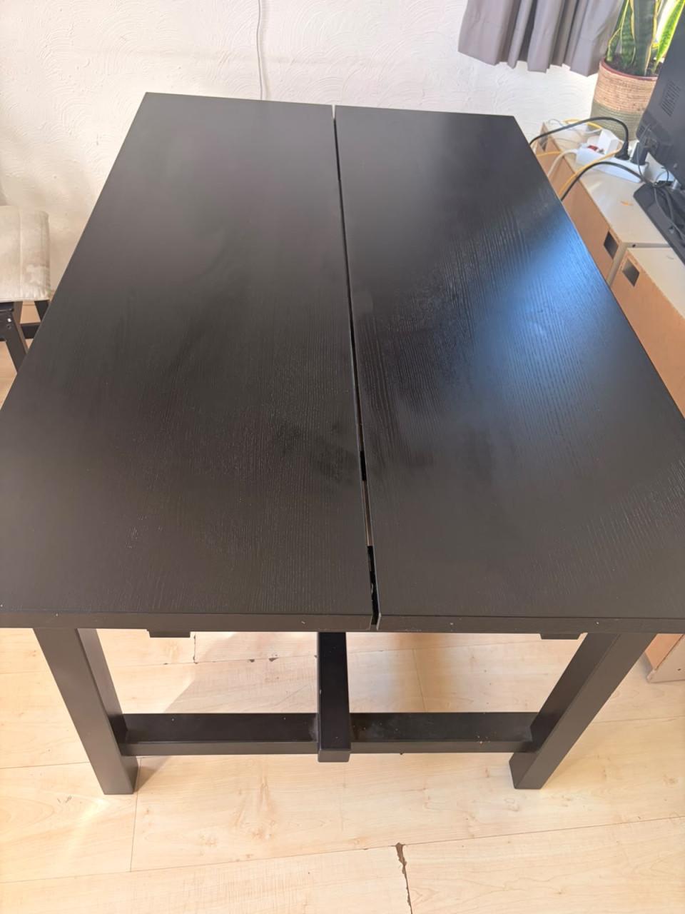 Uitschuifbare eettafel