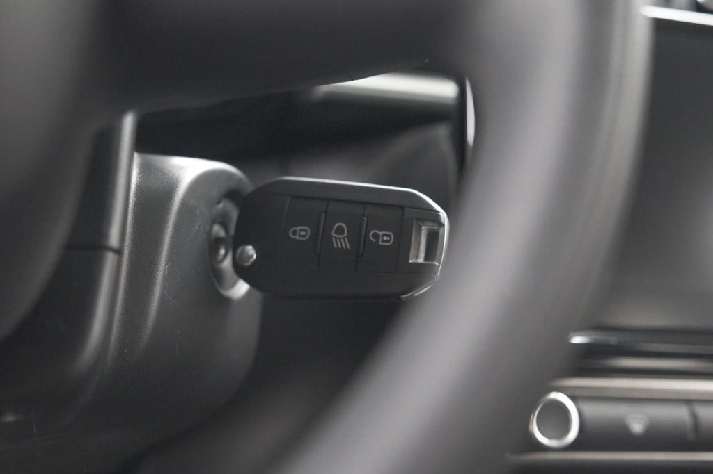 Citroen C3 puretech 110 max | parkeersensoren | apple carplay | climate con