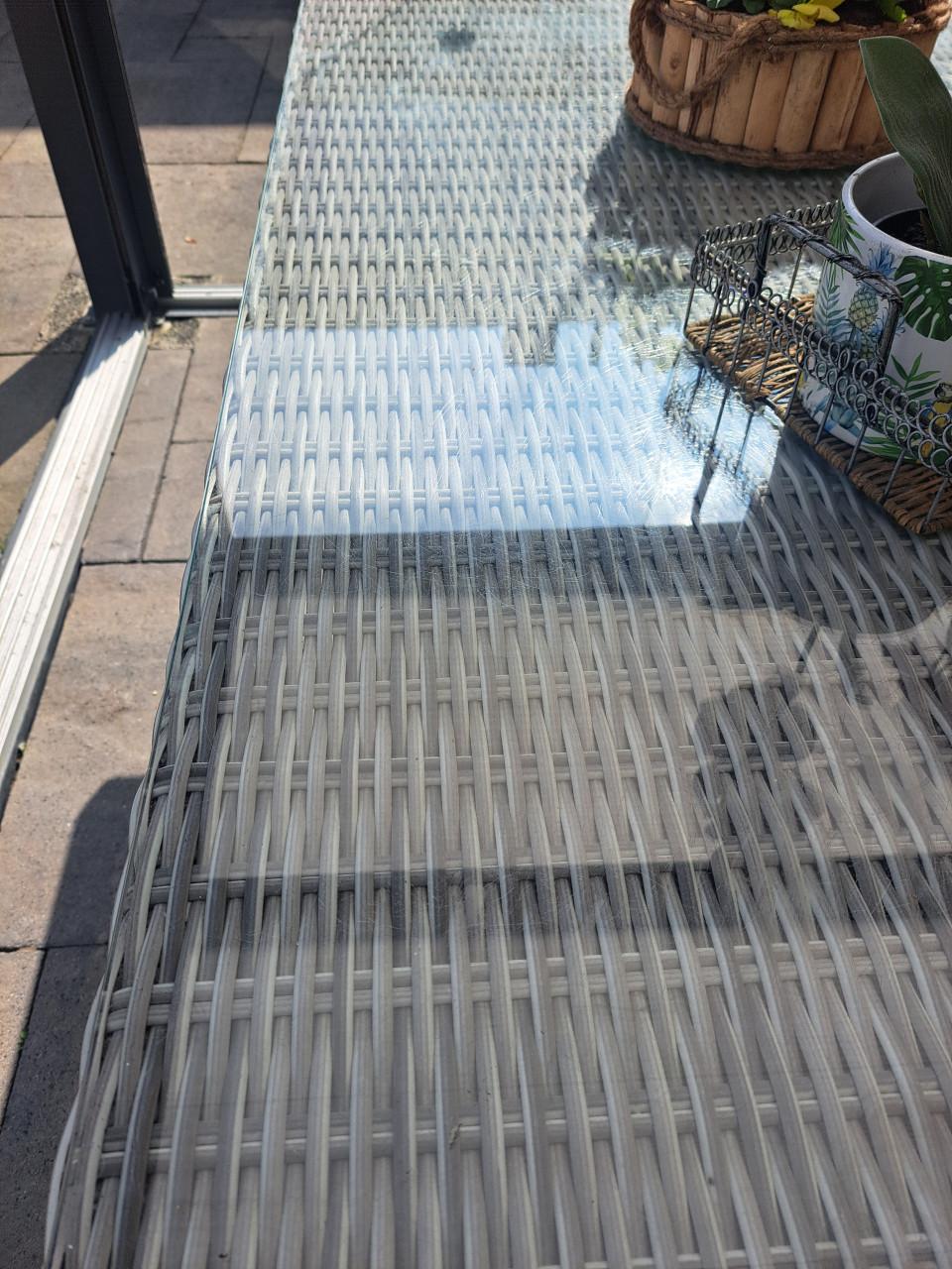 Mooie tuintafel